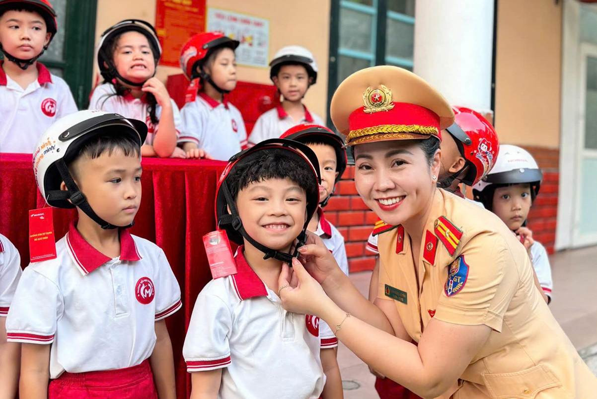 tuyentruyen.jpg