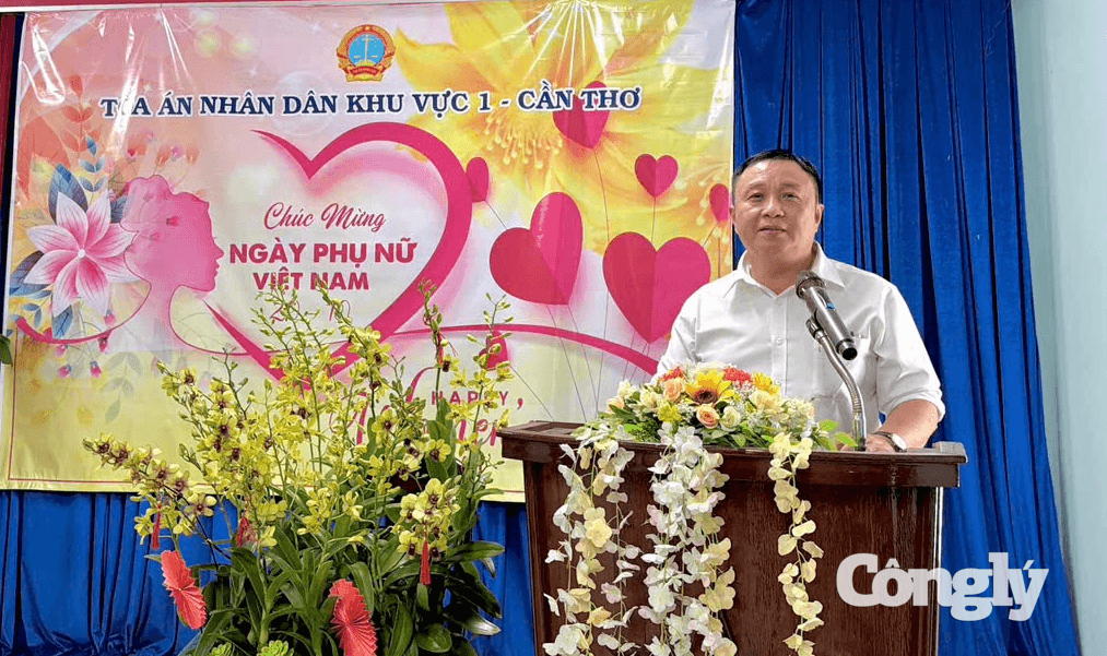 Đồng chí Nguyễn Quốc Sử, Chánh án TAND khu vực 1 – Cần Thơ phát biểu chúc mừng tại buổi họp mặt