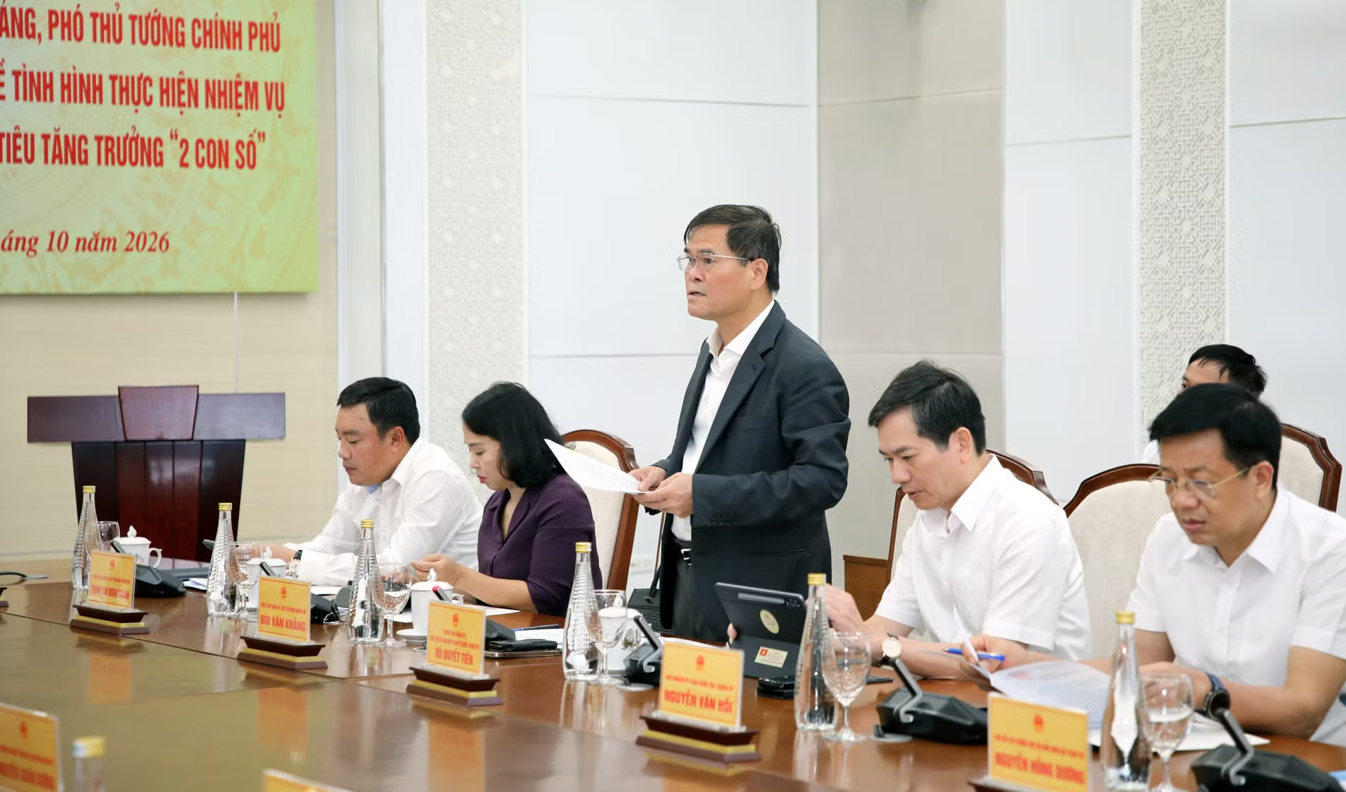 Chủ tịch Bùi Văn Khắng