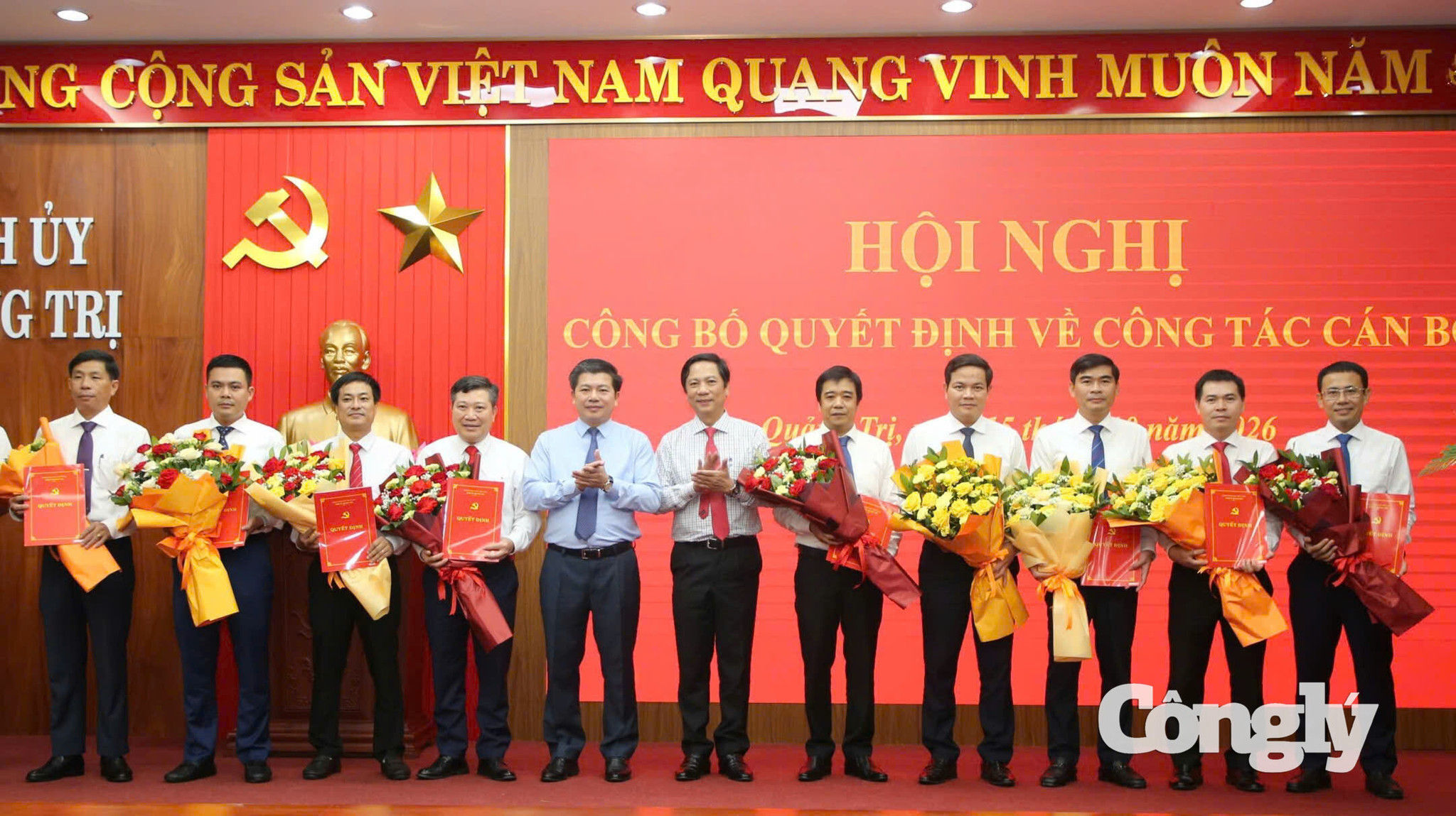 dieu-dong-22-can-bo-quang-tri.jpg