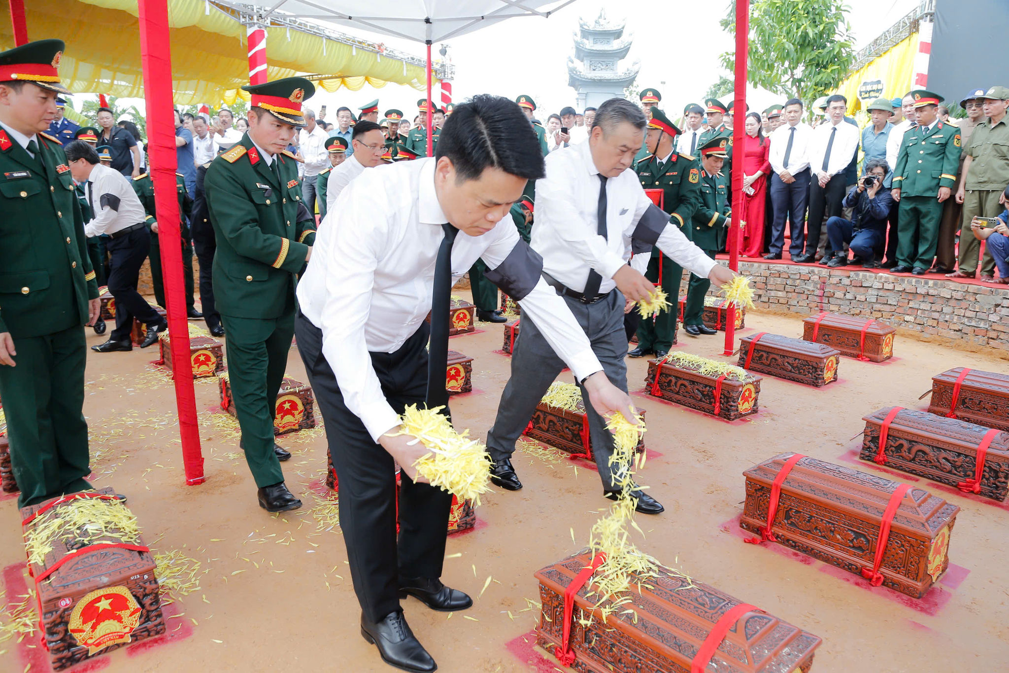 hài cốt liệt sĩ 3
