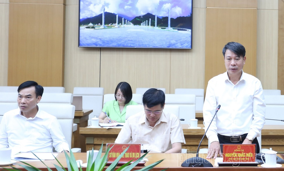 Phó Chủ tịch UBND tỉnh Phú Thọ Nguyễn Khắc Hiếu phát biểu tại hội nghị
