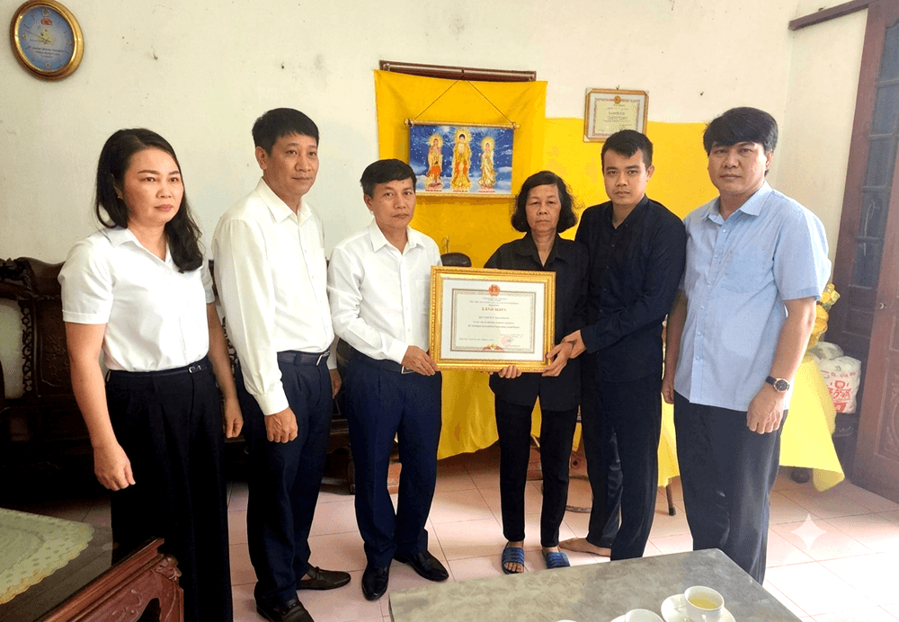 truy_tang_bang_khen-ad525a8465a8aaa613b5ee656e9973f0.png