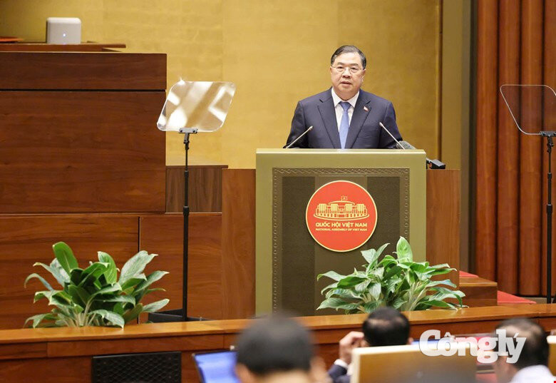 pham-gia-tuc.jpg