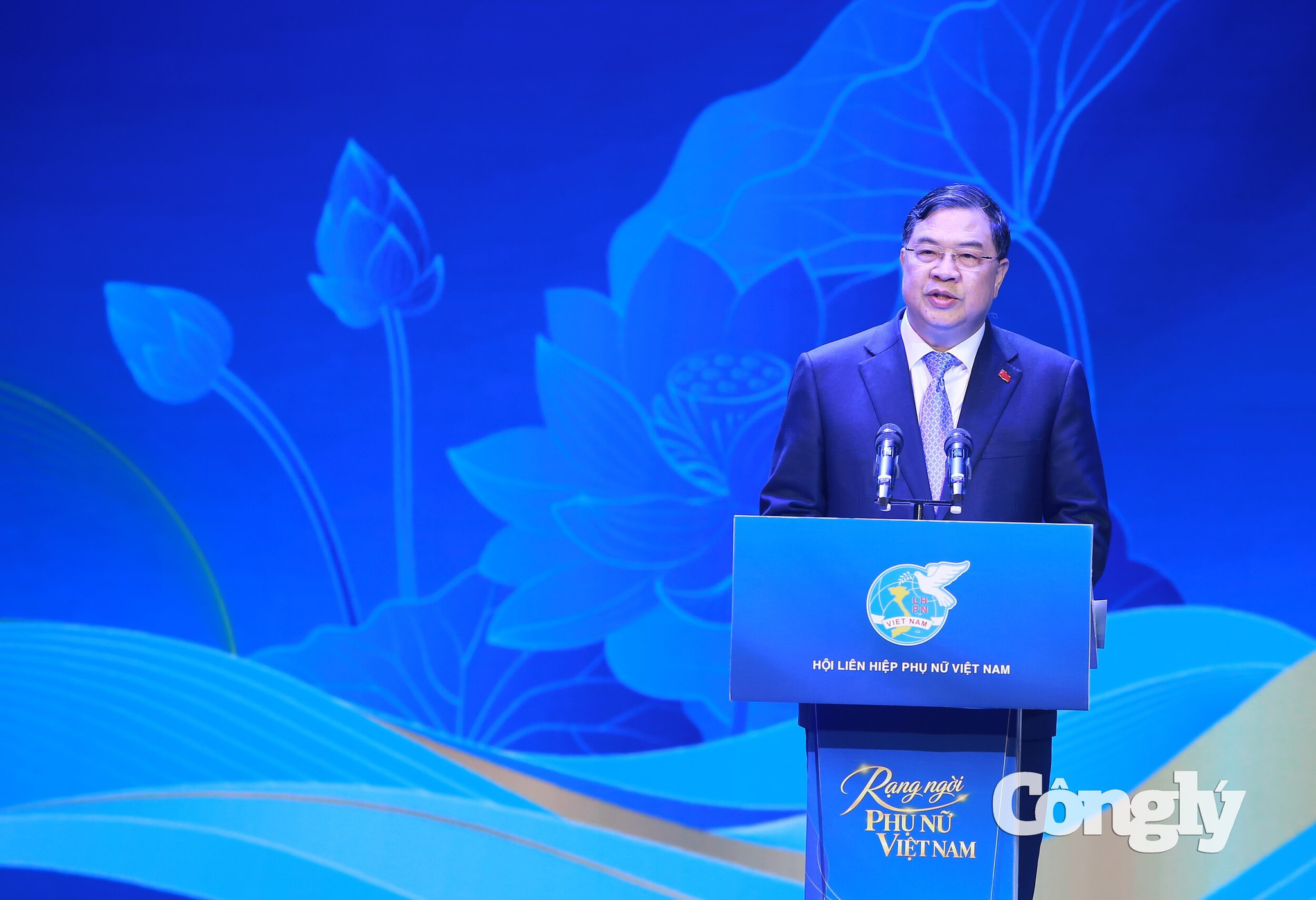 le trao giải nguyễn thị định (51)