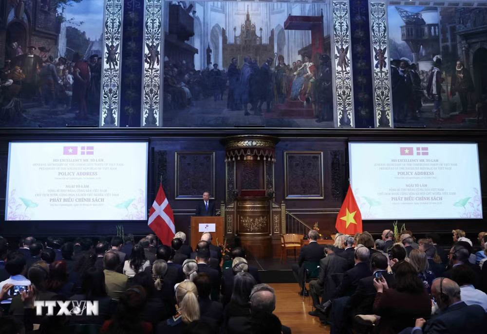 Tổng Bí thư, Chủ tịch nước Tô Lâm phát biểu chính sách tại Đại học Copenhagen (Đan Mạch). (Ảnh: Thống Nhất/TTXVN) ttxvn_tong-bi-thu-chu-tich-nuoc-to-lam-phat-bieu-chinh-sach-tai-dai-hoc-copenhagen-4.jpg