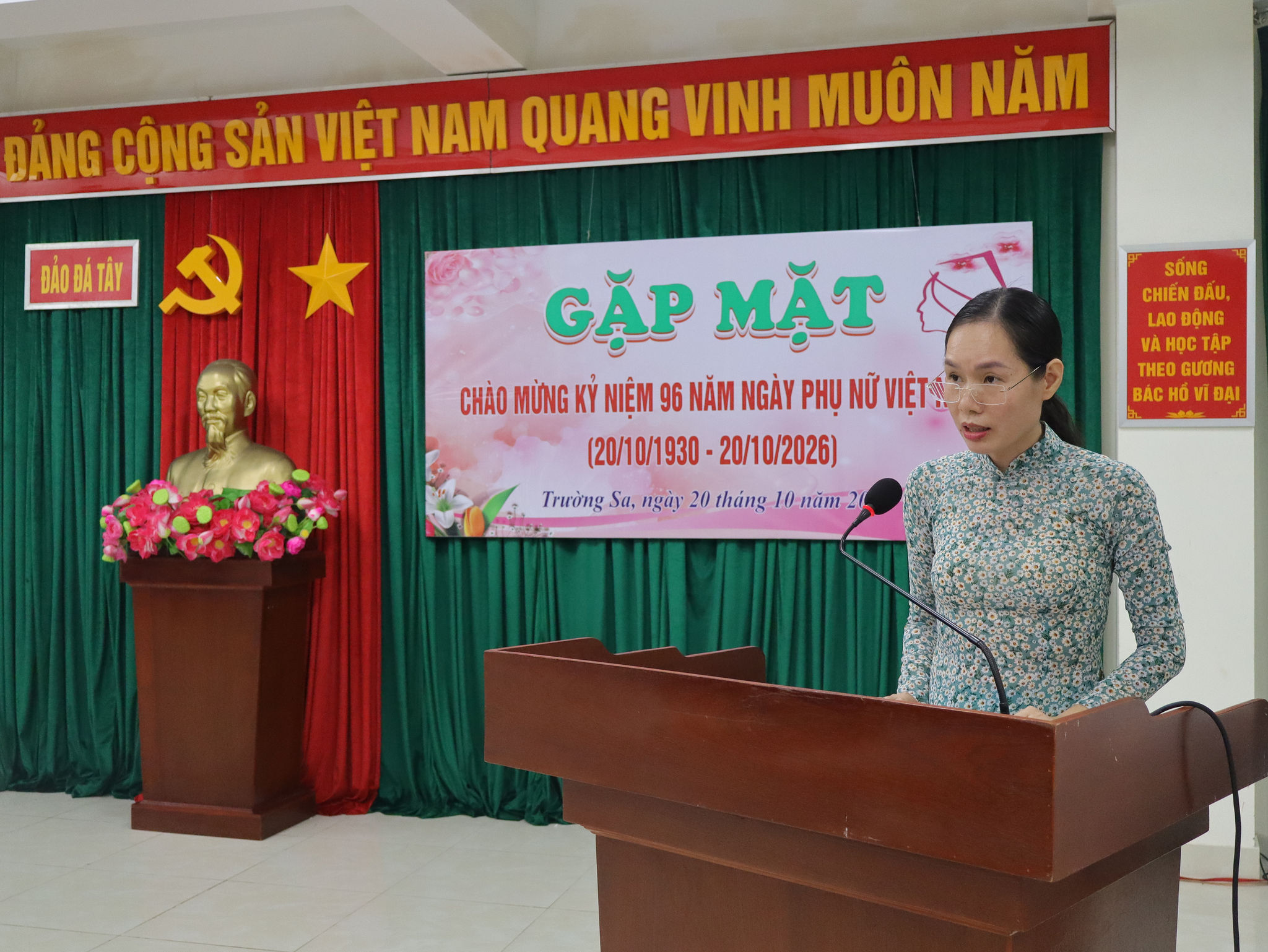 Phụ nữ đảo Đá Tây ôn lại truyền thống của Phụ nữ Vệt Nam