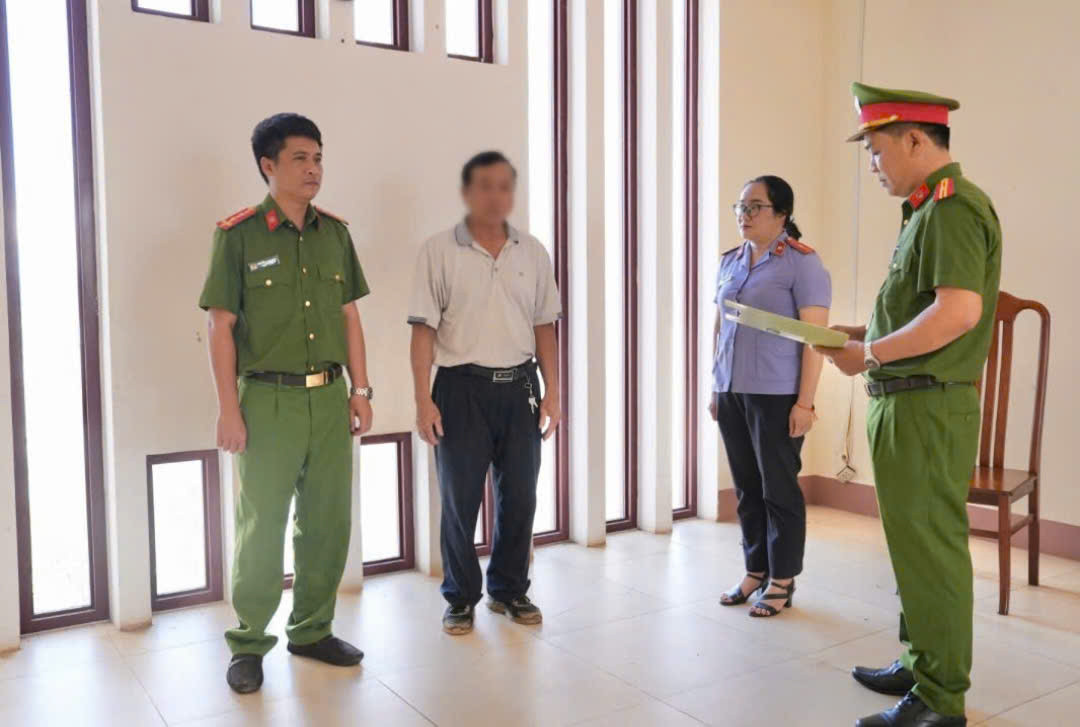 Khởi to0os đối tượng sản xuất hơn 200kg cà phê giả