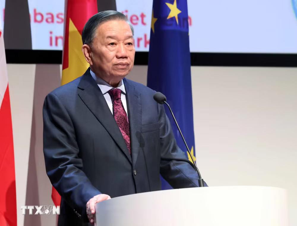 Tổng Bí thư, Chủ tịch nước Tô Lâm phát biểu khai mạc Diễn đàn Doanh nghiệp Việt Nam-Đan Mạch. (Ảnh: Thống Nhất/TTXVN) ttxvn_tong-bi-thu-chu-tich-nuoc-to-lam-du-dien-dan-doanh-nghiep-viet-nam-dan-mach-9100837-4.jpg