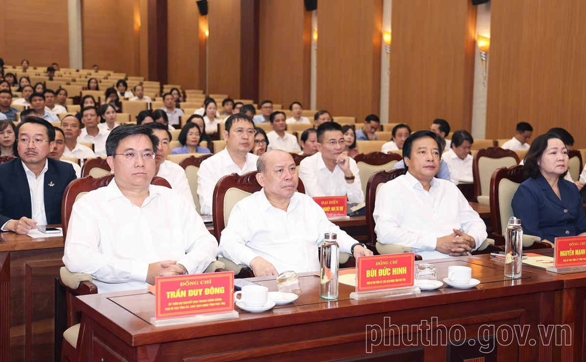 Các đại biểu tham dự chương trình