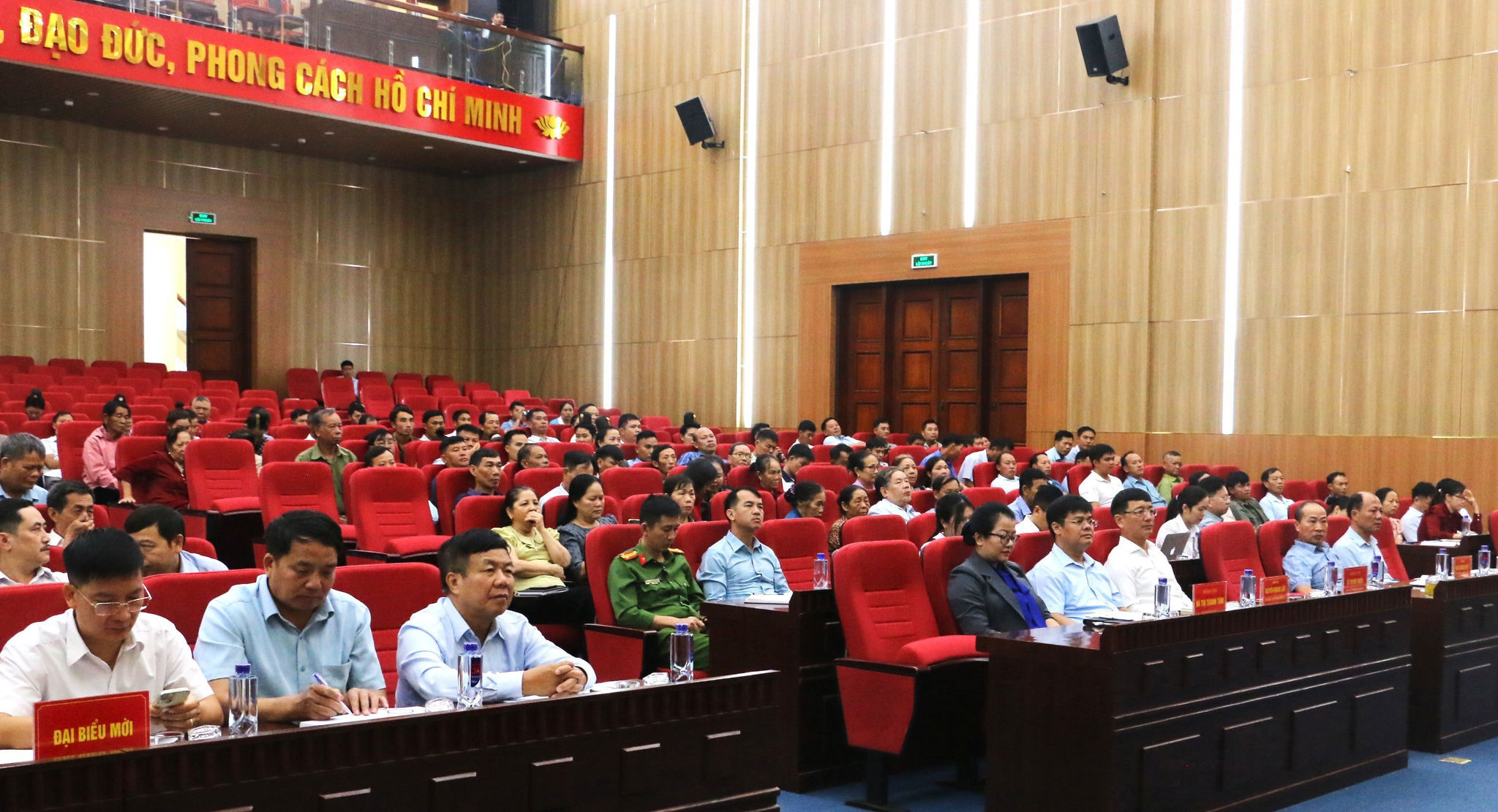 Các địa biểu dự hội nghị
