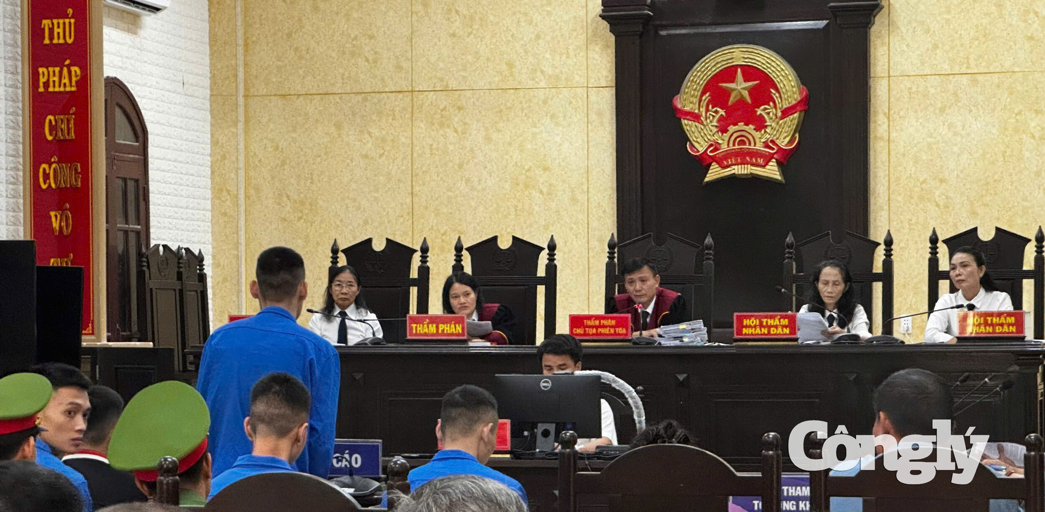 Phiên tòa xét xử sơ thẩm Đặng Nhật Trường cùng 5 bị cáo liên quan trong vụ án giết người và mua bán trái phép chất ma túy. (Ảnh: Thanh Trà)