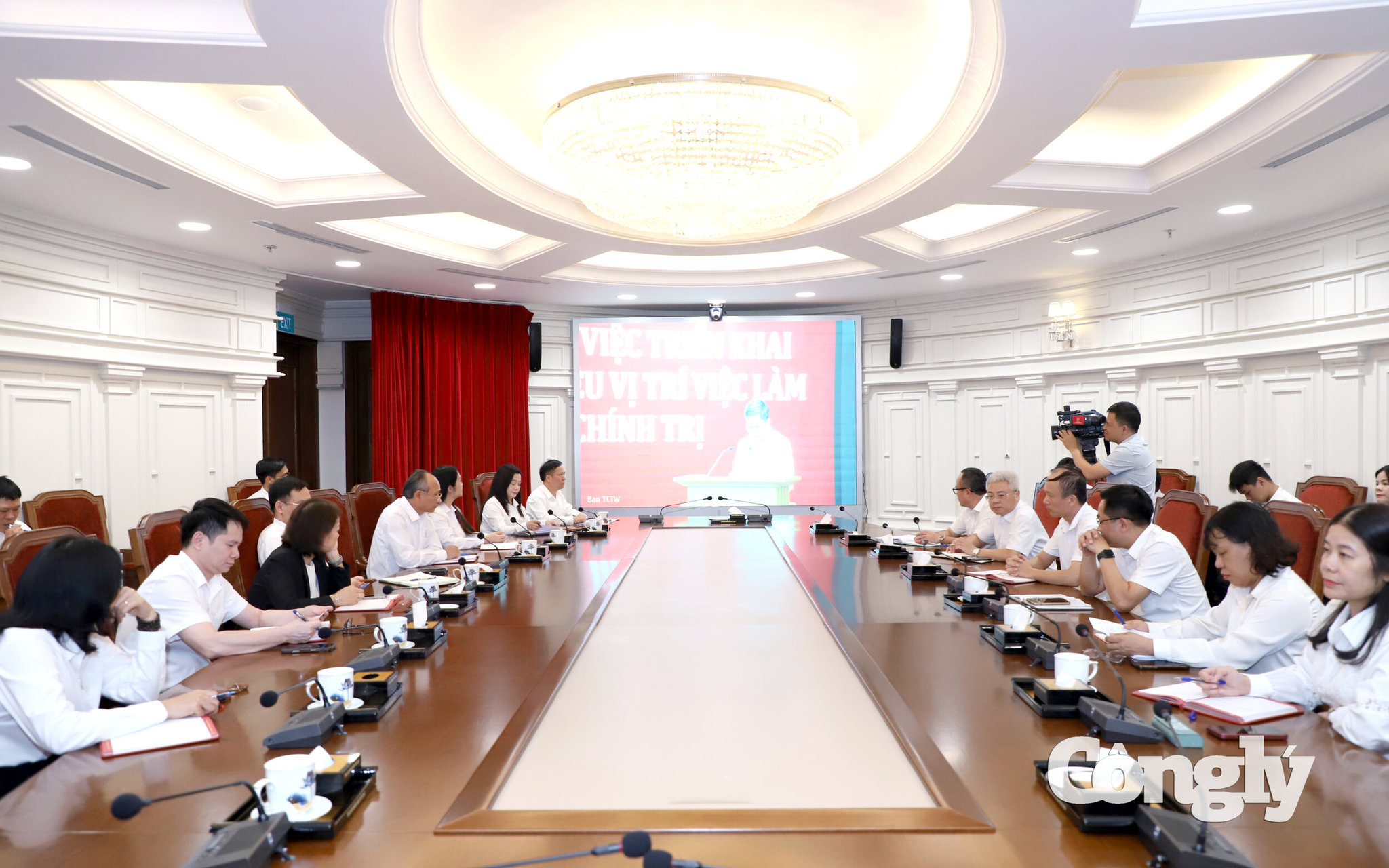tandtc-hoi-nghi-co-so-viec-lam34.jpg