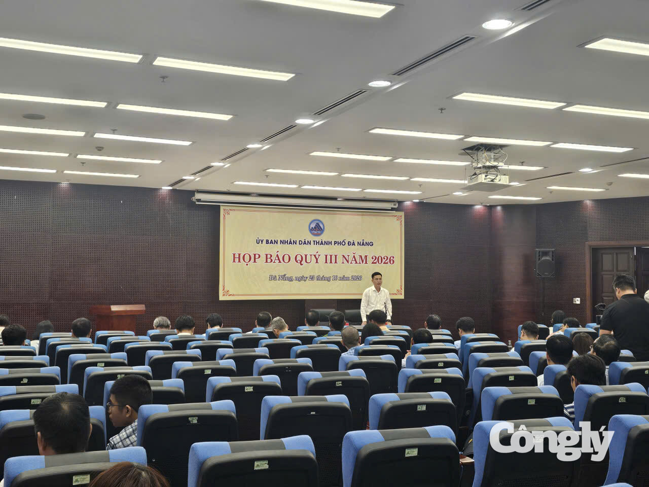 Toàn cảnh họp báo Quý III-2026