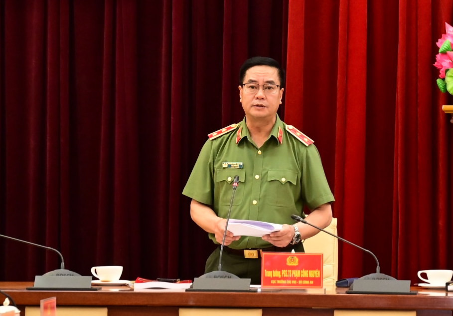 Cục trưởng Cục Pháp chế