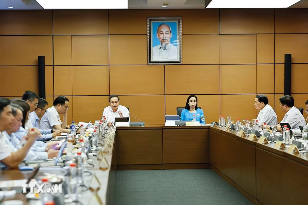 ttxvn_chu-tich-quoc-hoi-tran-thanh-man-2.jpg