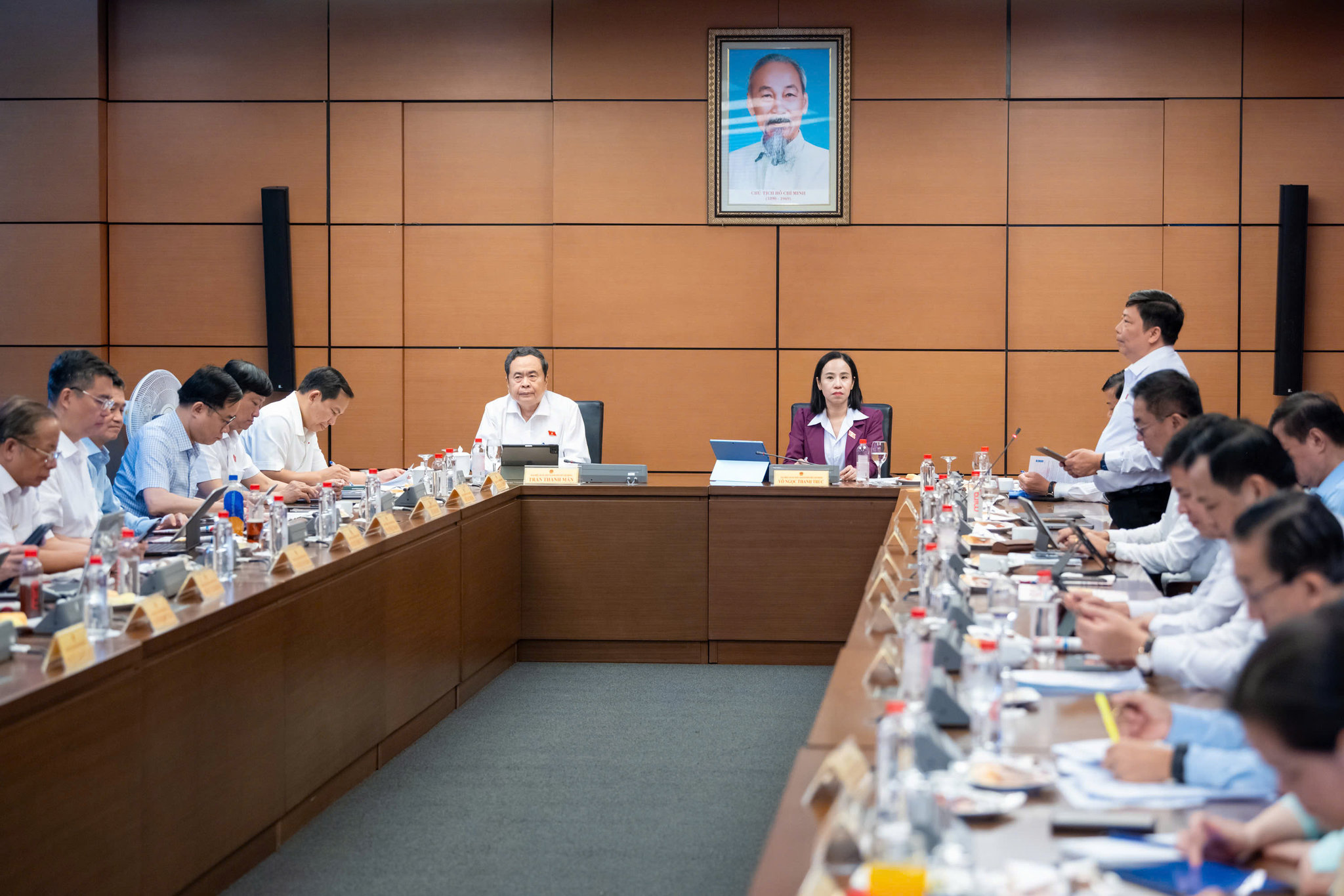 thao-luan-tai-to-quoc-hoi.jpg