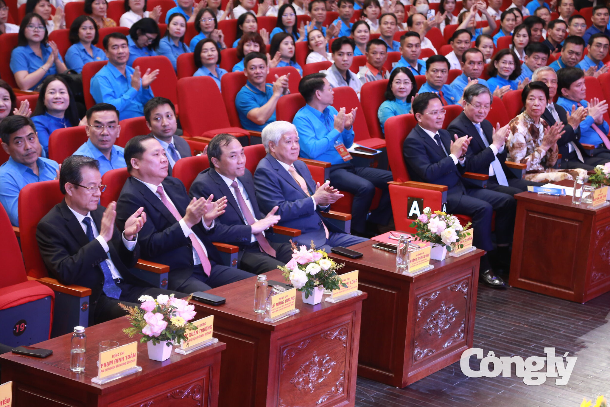 Tôn vinh 10 gương mặt công nhân Việt Nam tiêu biểu toàn quốc năm 2026 (2)
