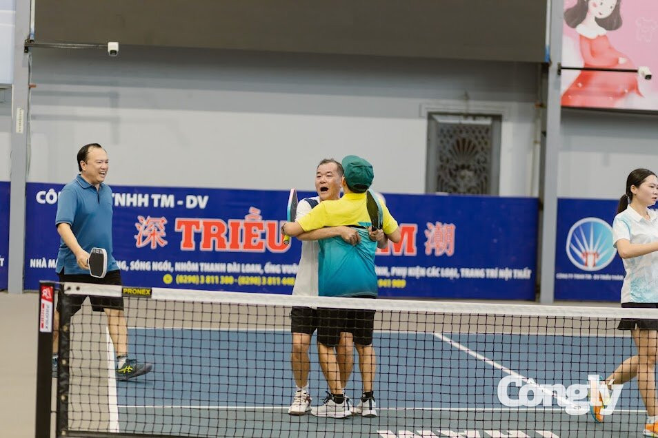 Hội thao Pickleball TAND tỉnh Cà Mau năm 2026 diễn ra trong không khí vui tươi, đoàn kết