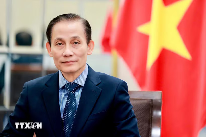 Bộ trưởng Ngoại giao Lê Hoài Trung trả lời phỏng vấn về chuyến công tác châu Âu của Tổng Bí thư, Chủ tịch nước Tô Lâm. (Ảnh: TTXVN)