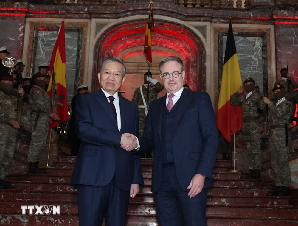 Thủ tướng Bỉ Bart De Wever chủ trì Lễ đón Tổng Bí thư, Chủ tịch nước Tô Lâm.(Ảnh: Thống Nhất/TTXVN) ttxvn_thu-tuong-bi-chu-tri-le-don-chinh-thuc-tong-bi-thu-chu-tich-nuoc-to-lam-9108362-1.jpg