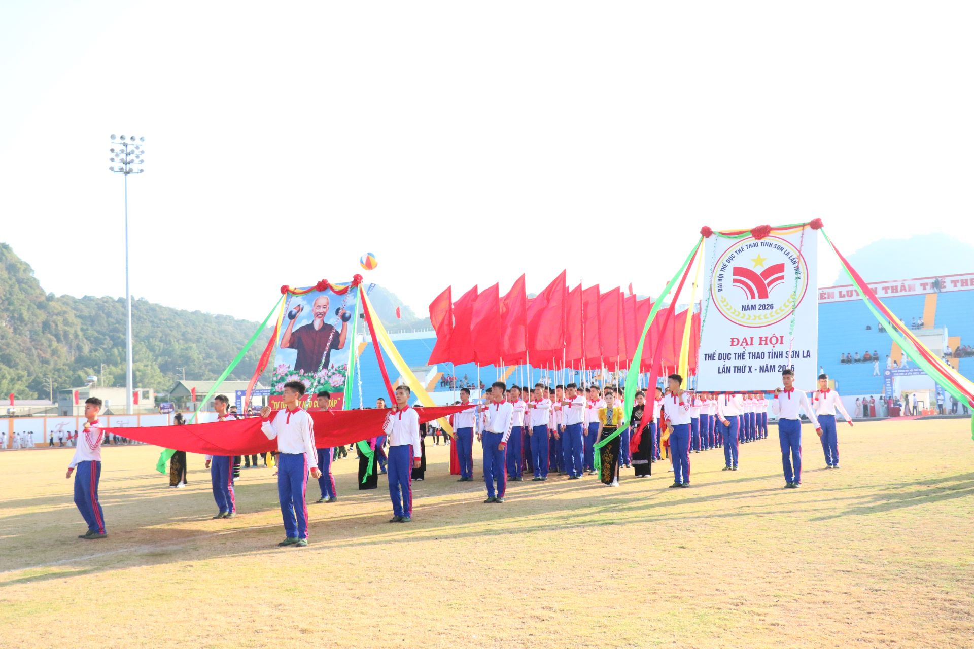 Nghi thức diễu hành khai mạc Đại hội Sơn La