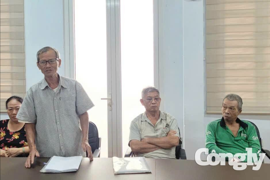 nguoi-dan-neu-y-kien-tai-buoi-van-dong-1-.jpeg