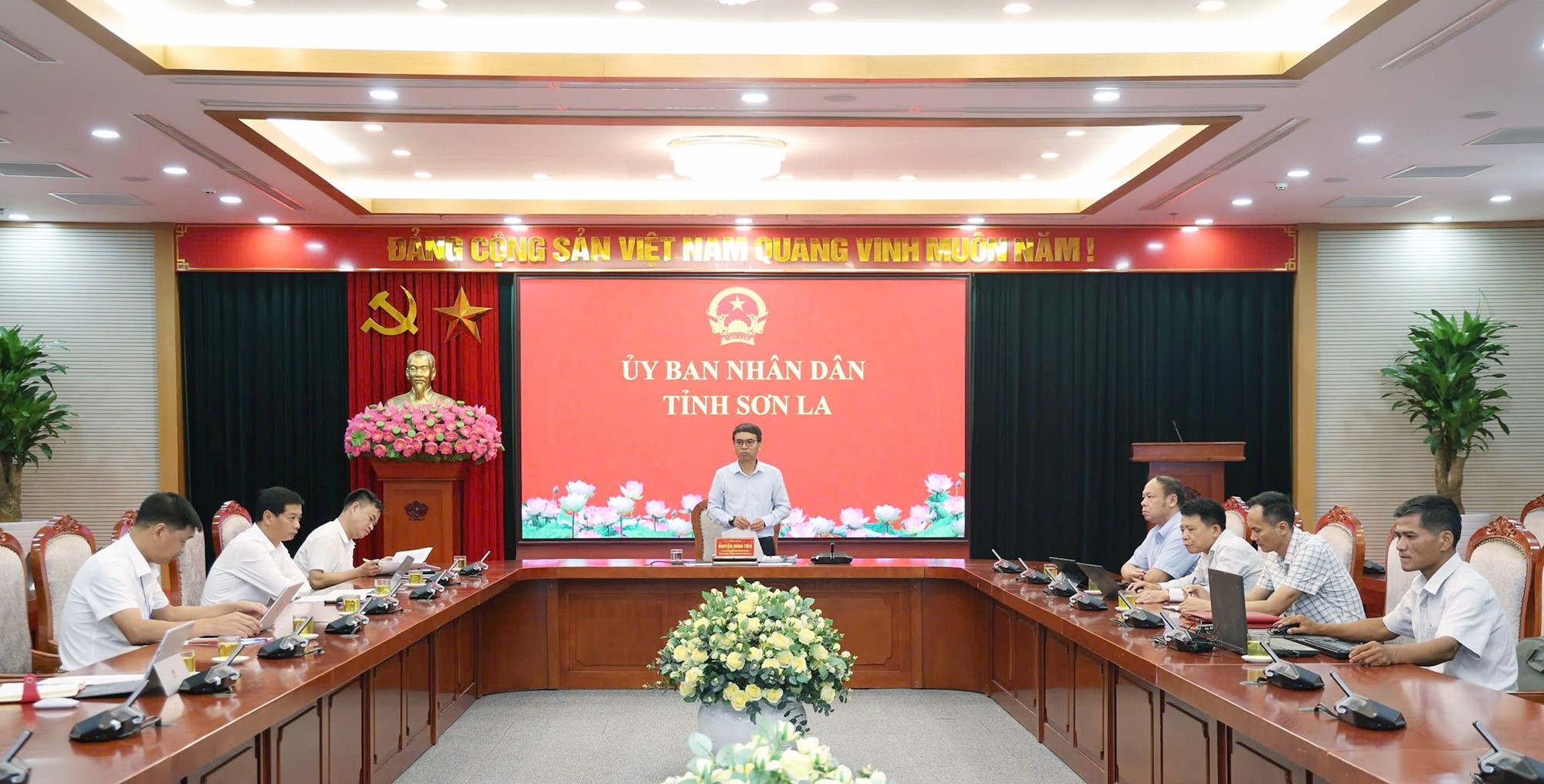 Toàn cảnh cuộc họp