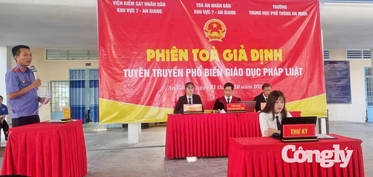 TAND khu vực 7 – An Giang tổ chức phiên tòa giả định tuyên truyền về an toàn giao thông