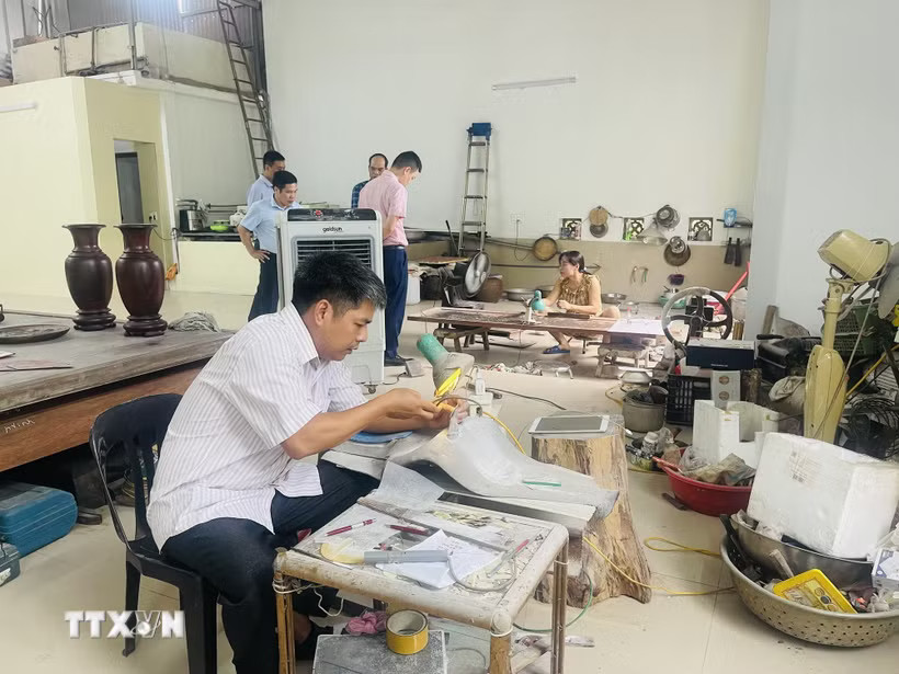 lang-nghe-son-mai-4071.avif