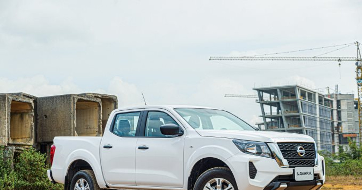 Nissan Navara thêm phiên bản 