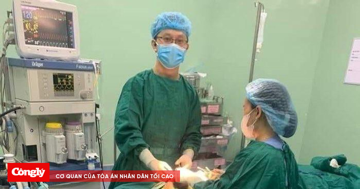 Cháu bé 5 tuổi bị chó cắn rách vùng mặt