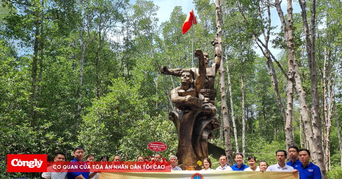 Vụ Công tác phía Nam TANDTC tổ chức hoạt động về nguồn