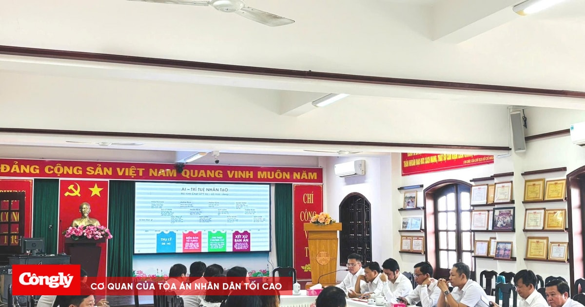 TAND huyện Bình Chánh tổ chức sinh hoạt đầu tuần gắn với công tác chuyển đổi số