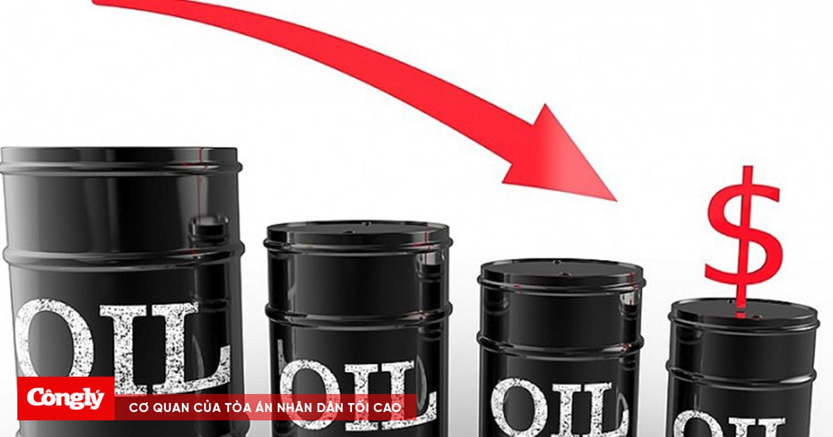 Giá xăng dầu ngày 27/12: Tiếp tục giảm phiên cuối tuần