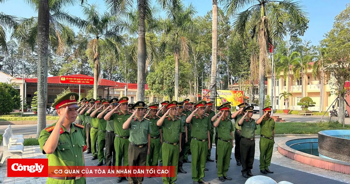 Dâng hương tưởng niệm Chủ tịch Hồ Chí Minh, tri ân các anh hùng liệt sĩ dịp 30/4