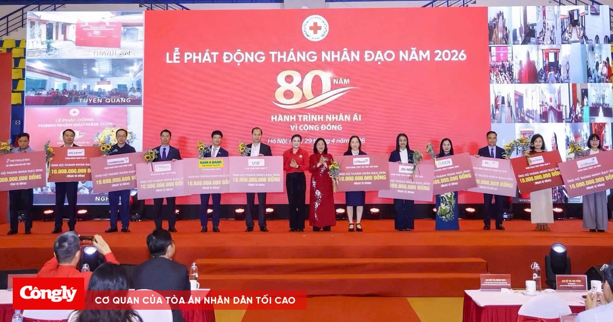 Nam A Bank trao tặng 10 tỷ đồng hưởng ứng Tháng Nhân đạo năm 2026