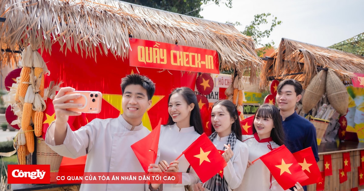 Núi Bà Đen tấp nập du khách dịp lễ