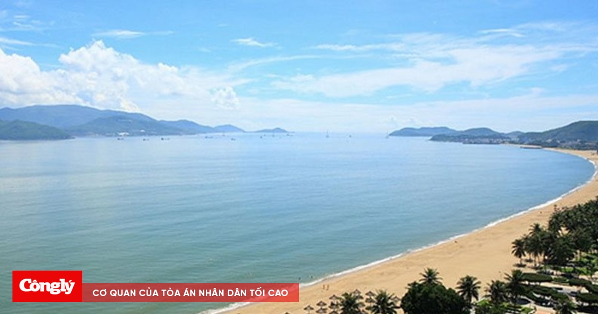 Chung tay gìn giữ vịnh Nha Trang
