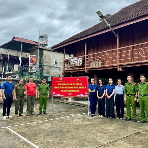 Điện Biên: Chiến dịch “Mùa hè số cùng VNeID” đưa tiện ích số đến gần người dân