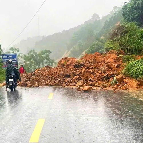 Tuyên Quang: Mưa lớn kéo dài gây sạt lở nghiêm trọng, chia cắt nhiều tuyến giao thông