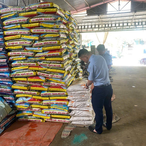 Xử phạt 5 cơ sở kinh doanh vật tư nông nghiệp tại Sơn La