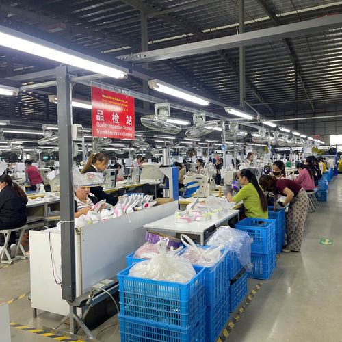 Kinh tế Việt Nam tăng tốc mạnh mẽ: GDP quý III bứt phá lên gần 10%