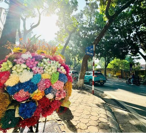 Hà Nội ngày nắng, TP Hồ Chí Minh chiều tối mưa dông