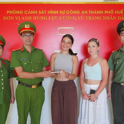 Bắt giữ 02 đối tượng cướp giật tài sản của người nước ngoài