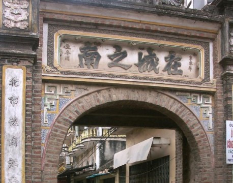 Bi hài chuyện làng lên phố
