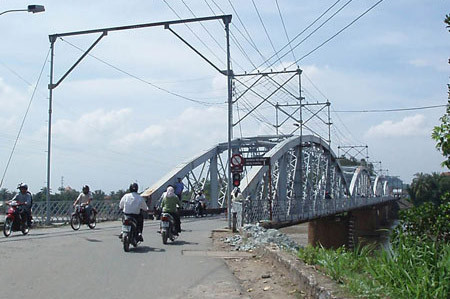 Đồng Nai: Tàu lửa đứt toa trên cầu Ghềnh
