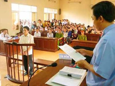 Hiệu trưởng cắt cổ thuộc cấp lãnh án chung thân