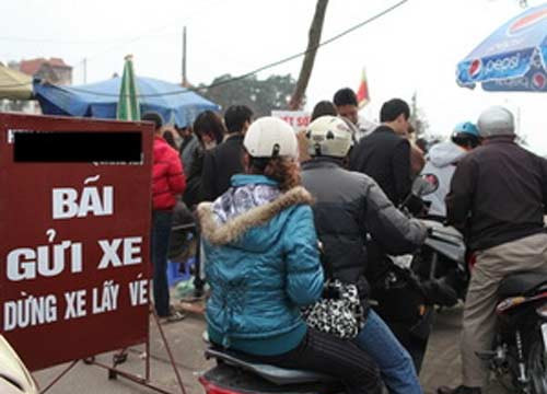 Nhiều dịch vụ "chặt chém" khách du xuân