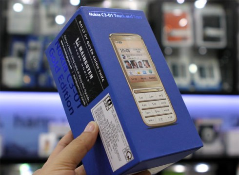 Nokia C3-01 mạ vàng chính hãng giá 7 triệu đồng